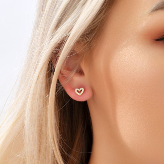 Amora Gleam – 925 Silver Heart Stud Earrings