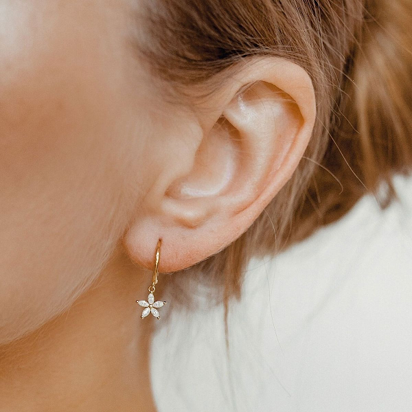 Delicate Flower 925 Sterling Silver Gold-Plated Hoop Earrings