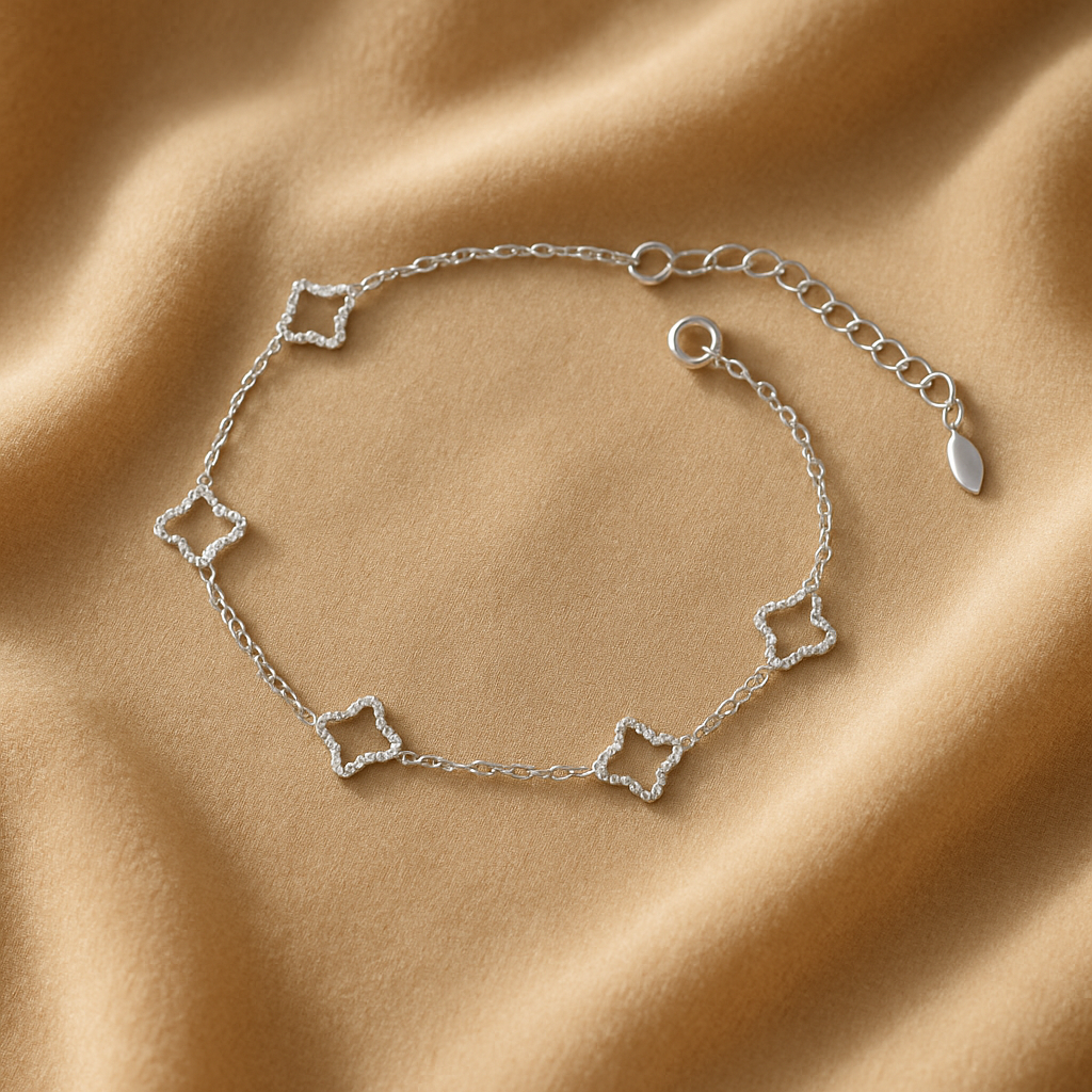 Silver bracelet with star-shaped